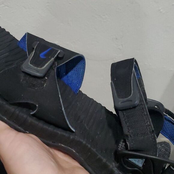Nike ACG Deschutz Black Sandals Size 10